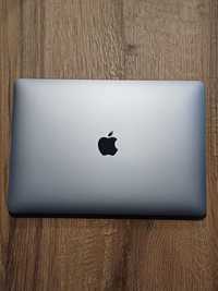 MacBook Air M1, 16 GB RAM, 256 GB SSD (stan idealny)