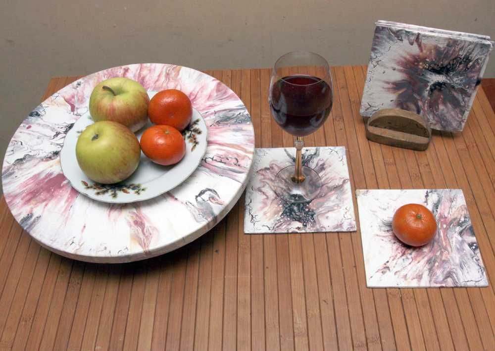 Поворотный столик для кухни
