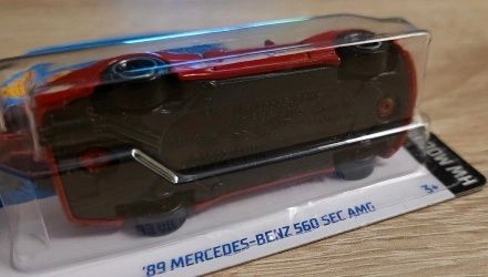 Машинка Базова Hot Wheels '89 Mercedes-Benz 560 SEC AMG 1:64 Red