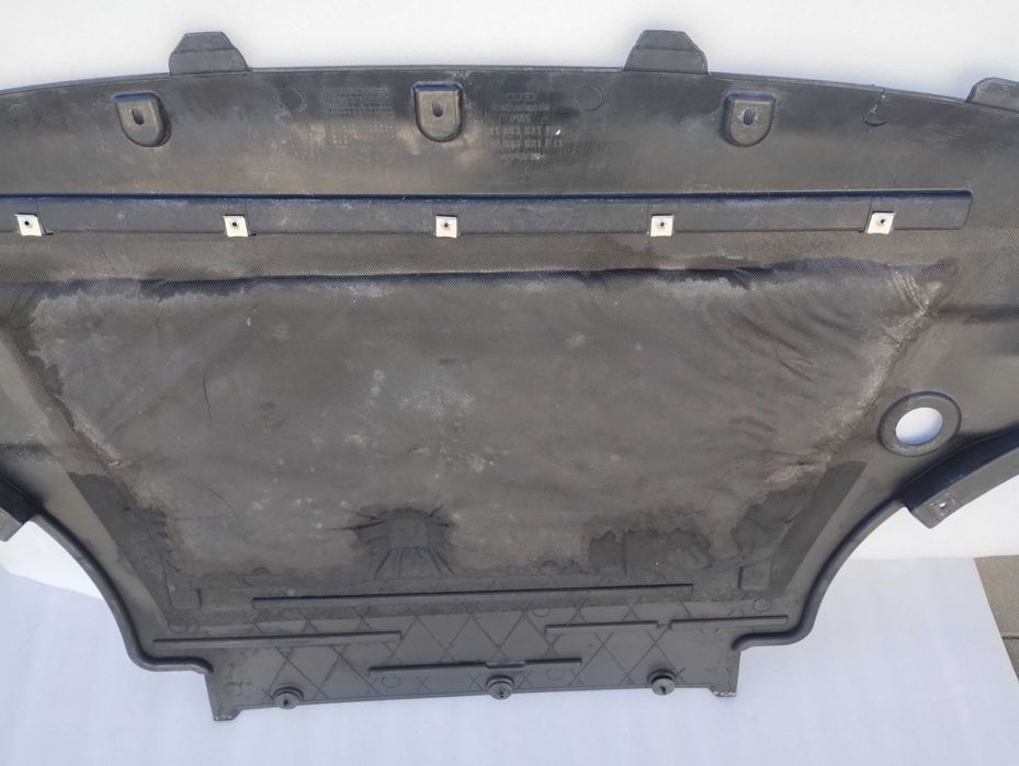 Płyta osłona silnika AUDI Q5 8R0