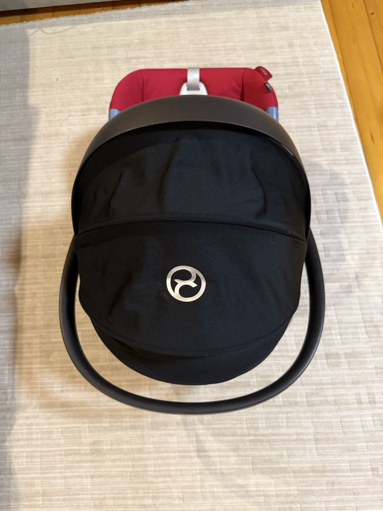 Автокрісло Cybex в червоному кольорі стан  9/10 якшо є питання пишіть)