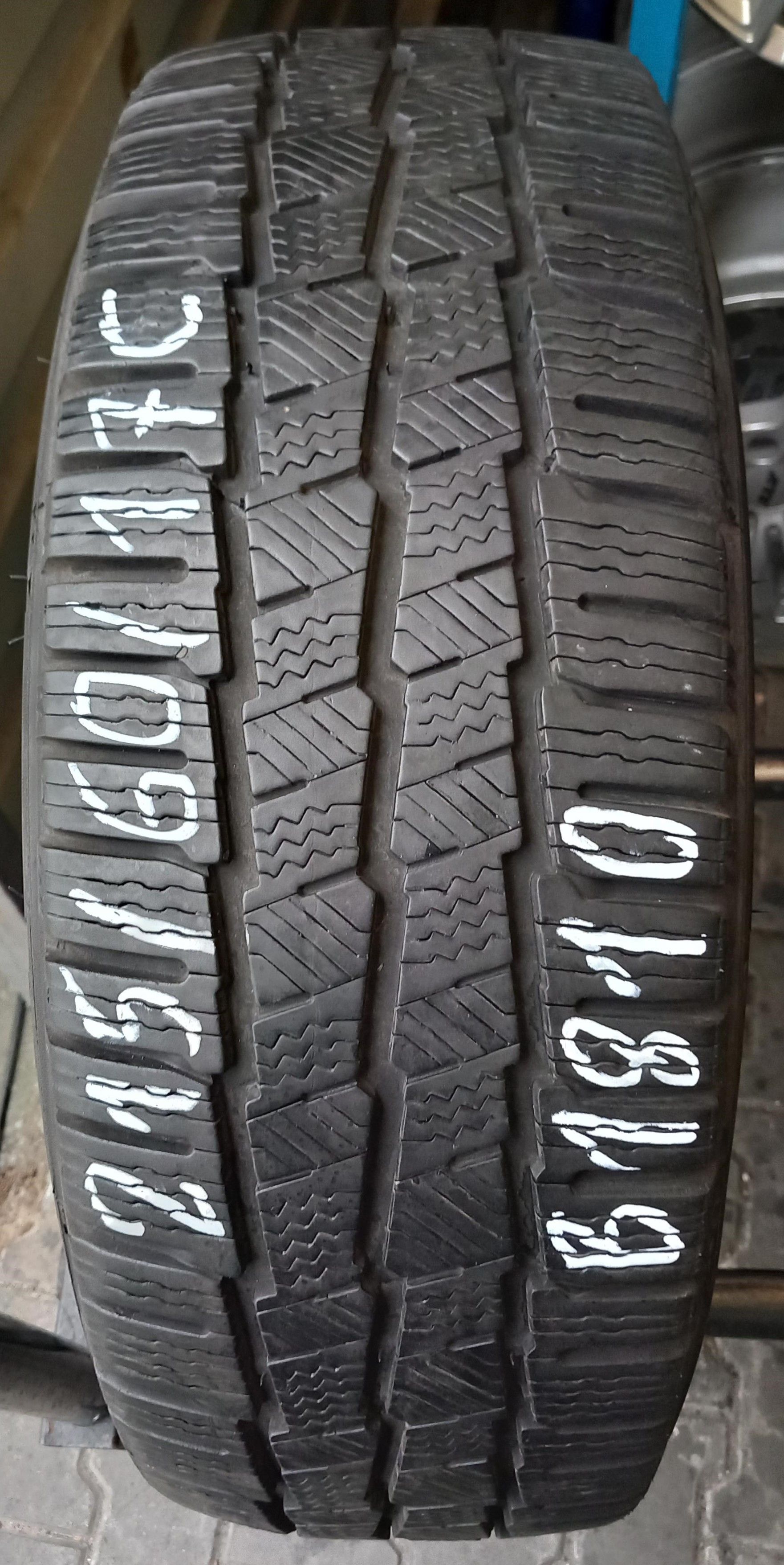 215/60/17C Michelin Agilis Alpin  109/107T