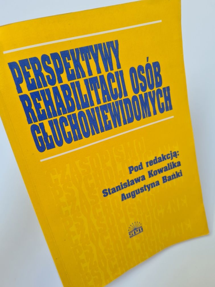 Perspektywy rehabilitacji osób głuchoniewidomych - Książka