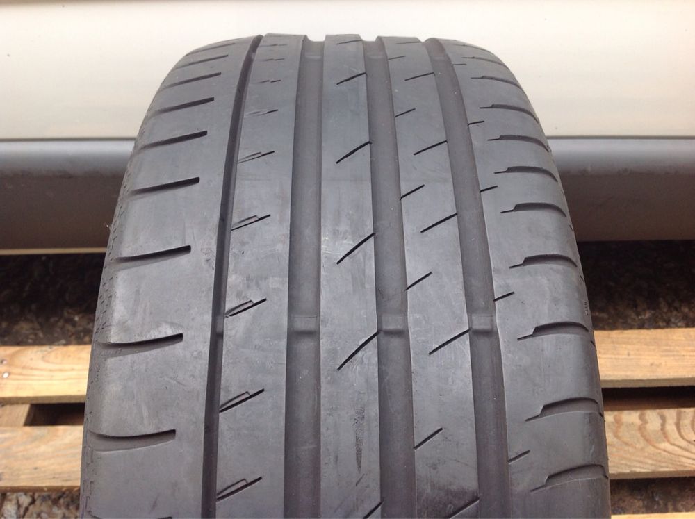 235 / 45 / R 17 94 Y Continental Sport Contact 3