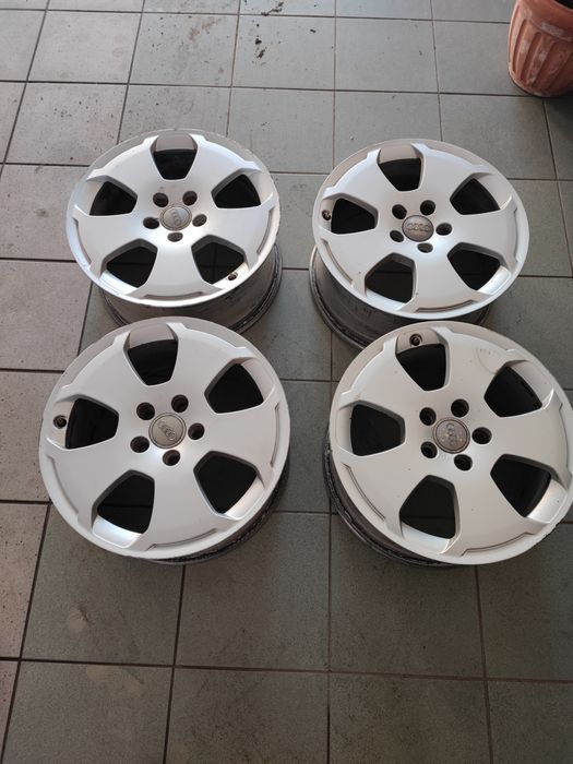 Felgi 17 5x112 Audi A3