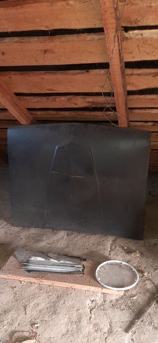 Капот 2410.         .