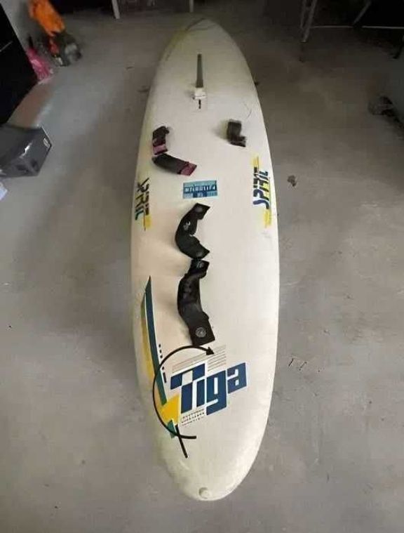 Vendo prancha de windsurf em bom estado