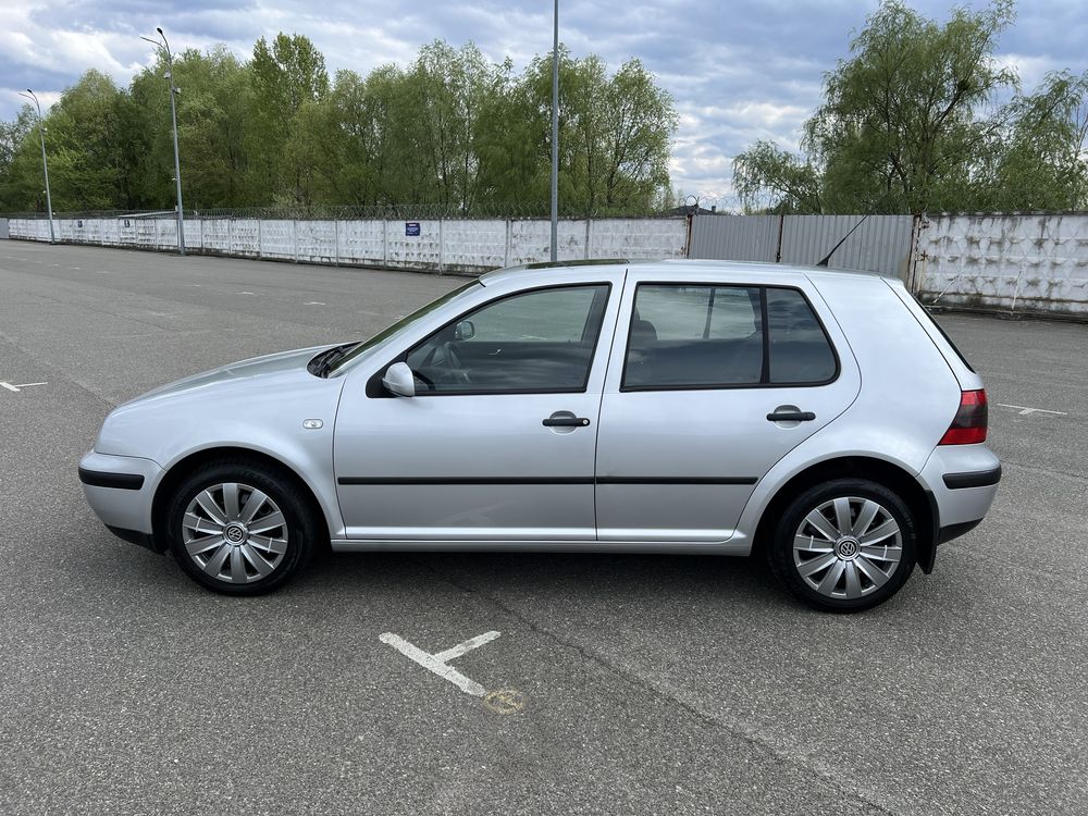 Volkswagen Golf 4