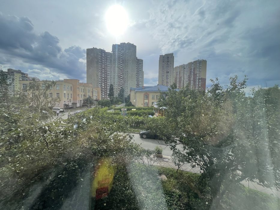 Продаж 3х кімнатної,Троєщина,2 поверх, 95 м2