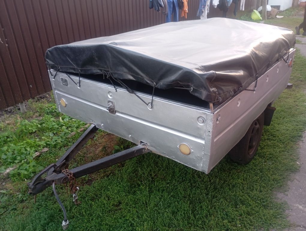 Причіп легковий автомобільний'