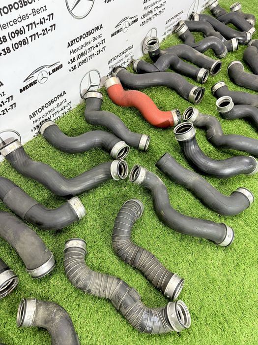 Патрубок інтеркулера шланг w203 w204 w211 w212 w164 w218 Mercedes Шрот