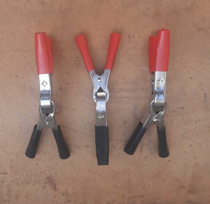 Затискачі з кабелем, крокодили