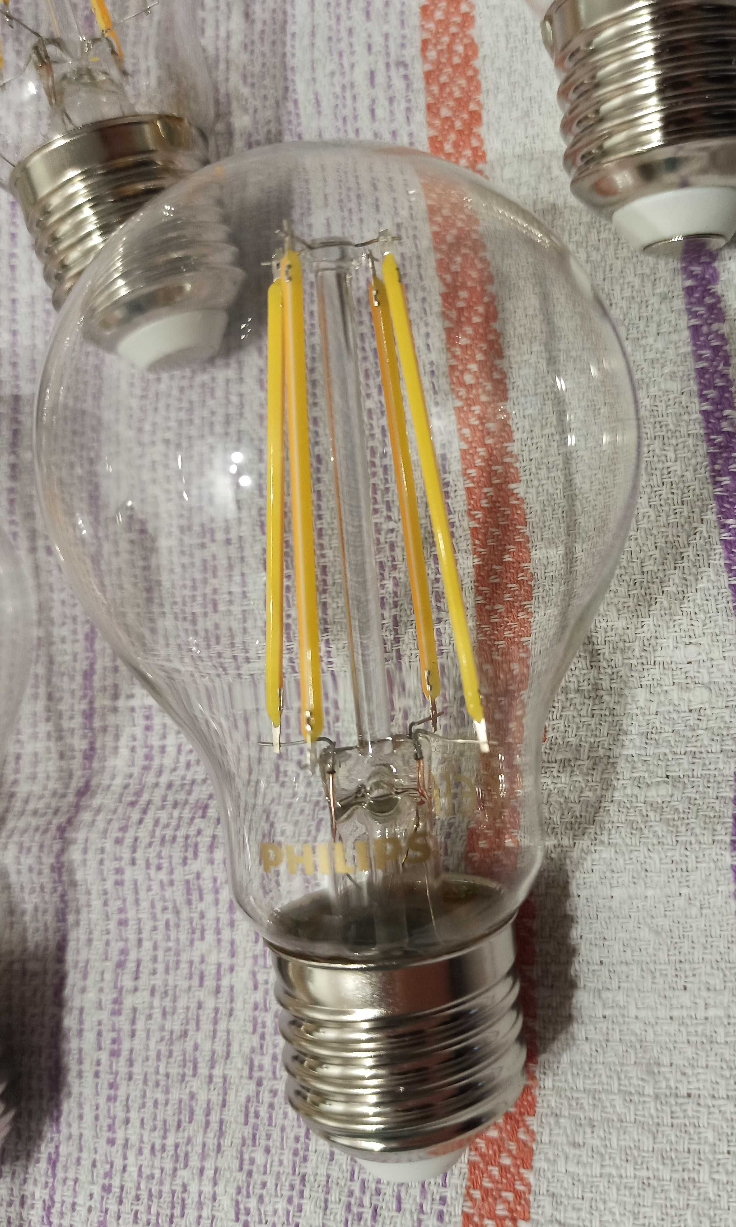 Żarówka Led Philips Biała Ciepła 7W 60W 806 Lumen Ee7 A++ Żarówki 2700