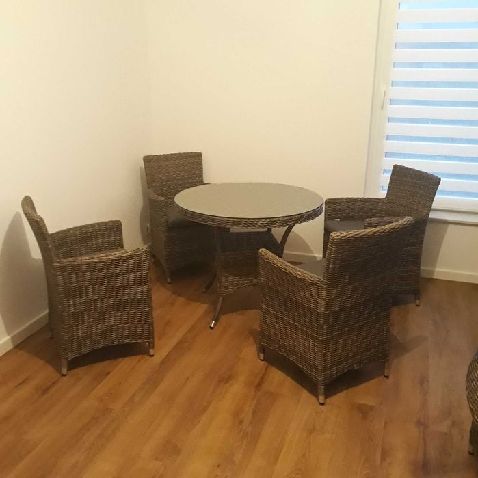 Zestaw mebli ogrodowych z technorattanu firmy OLTRE.