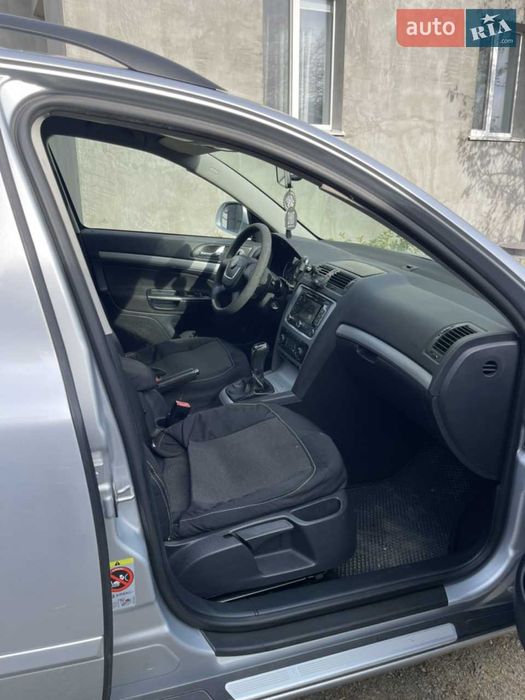 Автомобіль SKODA OCTAVIA A5  1,6 TDI