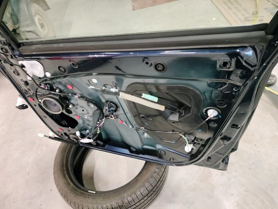 Двері, дверка CX30 права перед