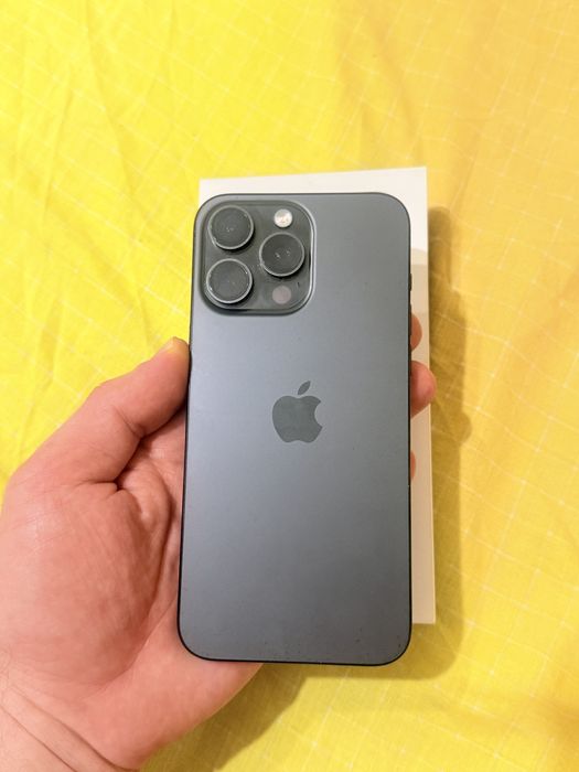 Iphone 15pro max 256 titan