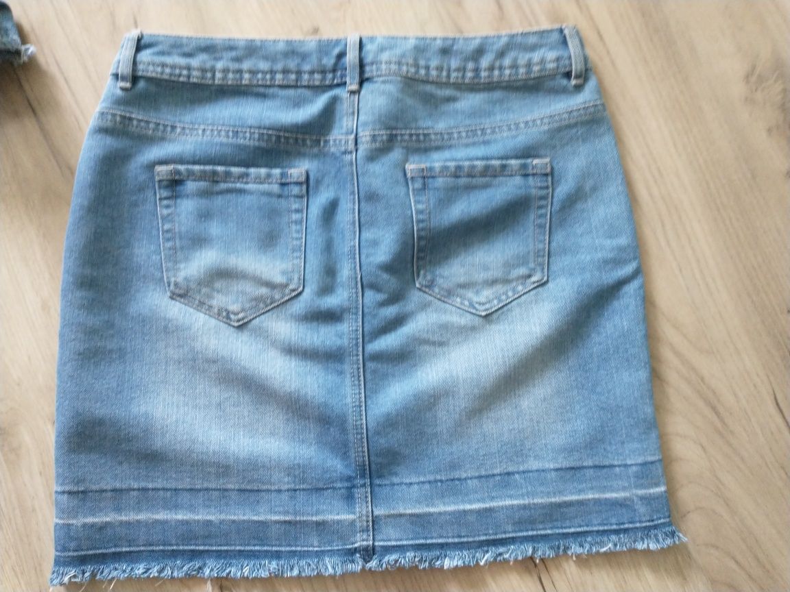 Spódniczka jeansowa