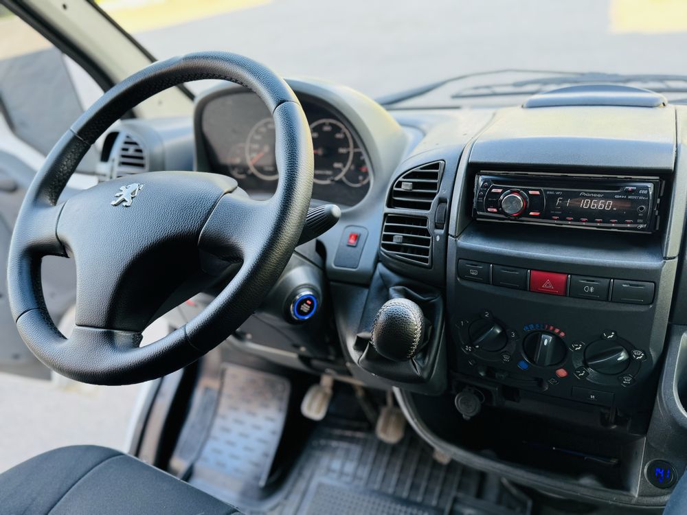 Peugeot Boxer 2.2D 8-Mest 2006 рік