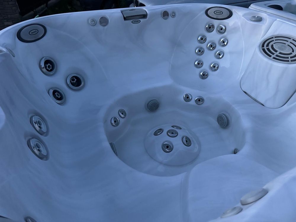 Jacuzzi ogrodowe 8 osobowe 230x220 Jacuzzi J-335