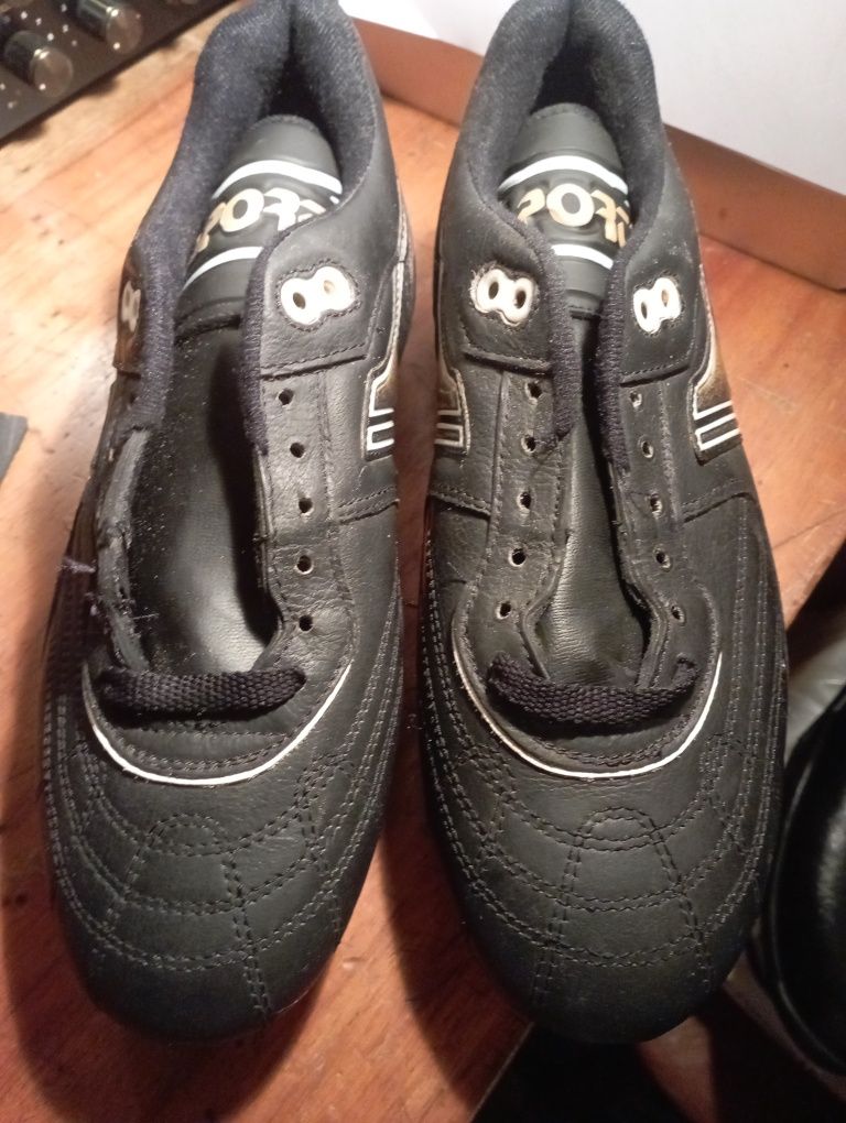 Chuteiras da marca Desportex  n 40
