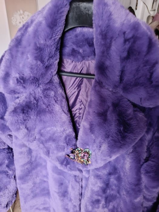 Casaco NOVO de pelo XL Roxo