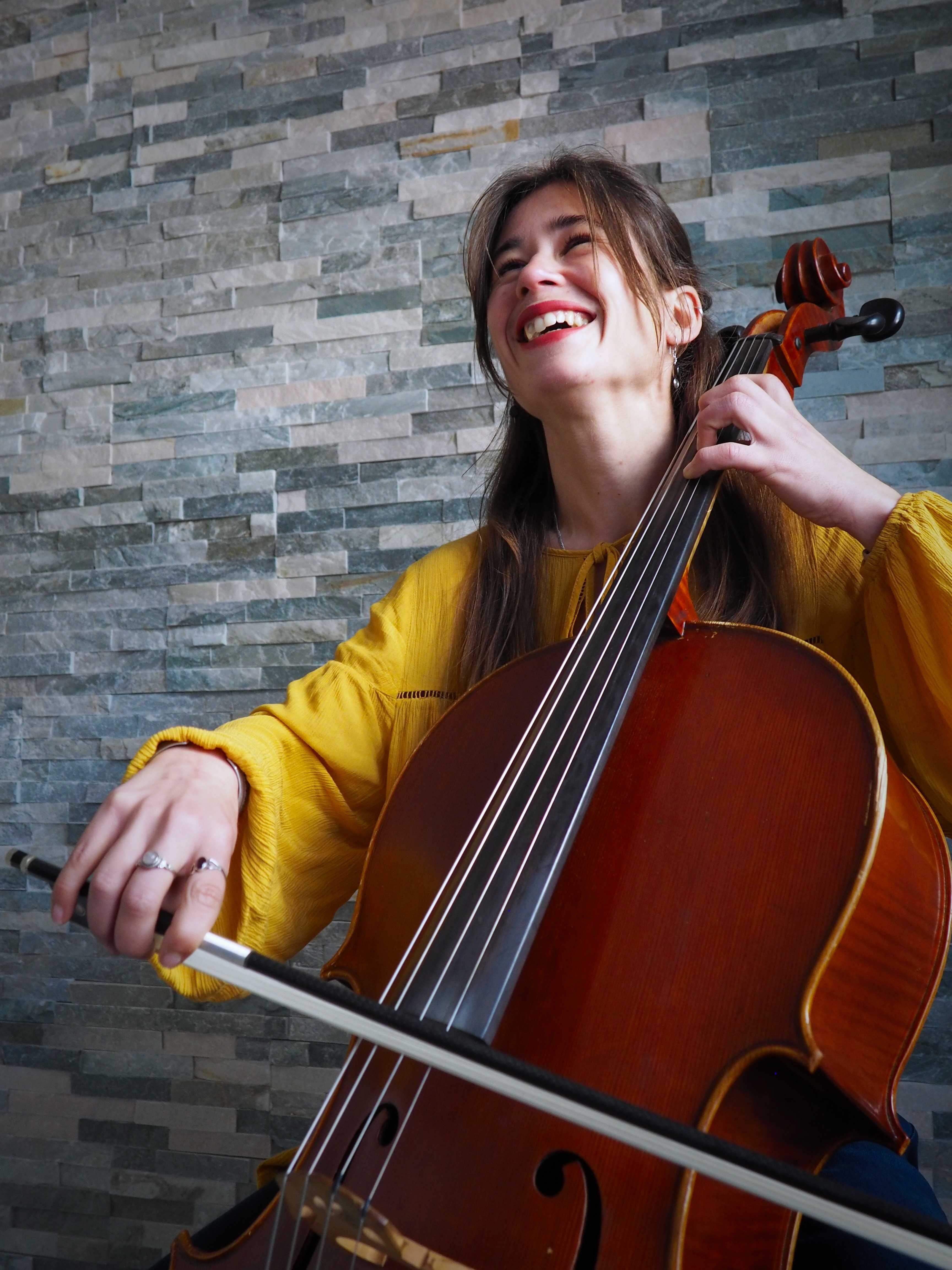 Música ao Vivo com Violoncelo – Atmosfera Elegante