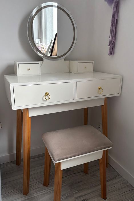 Sprzedam toaletkę w dobrym stanie