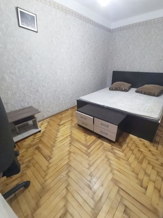 продам 2к квартиру, вул. Чумаченко/40 гастроном