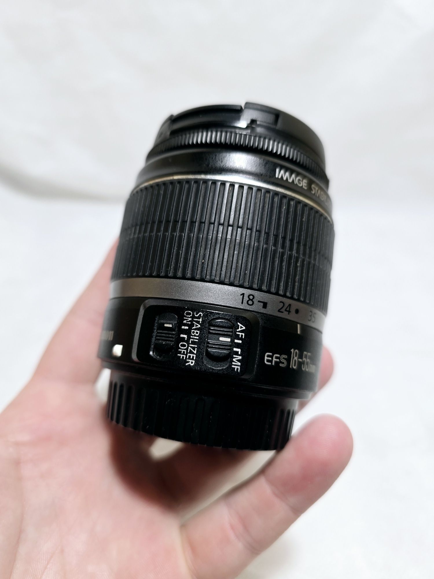 Об'єктив Canon Lens EF-S 18-55mm /f3.5-5.6 IS