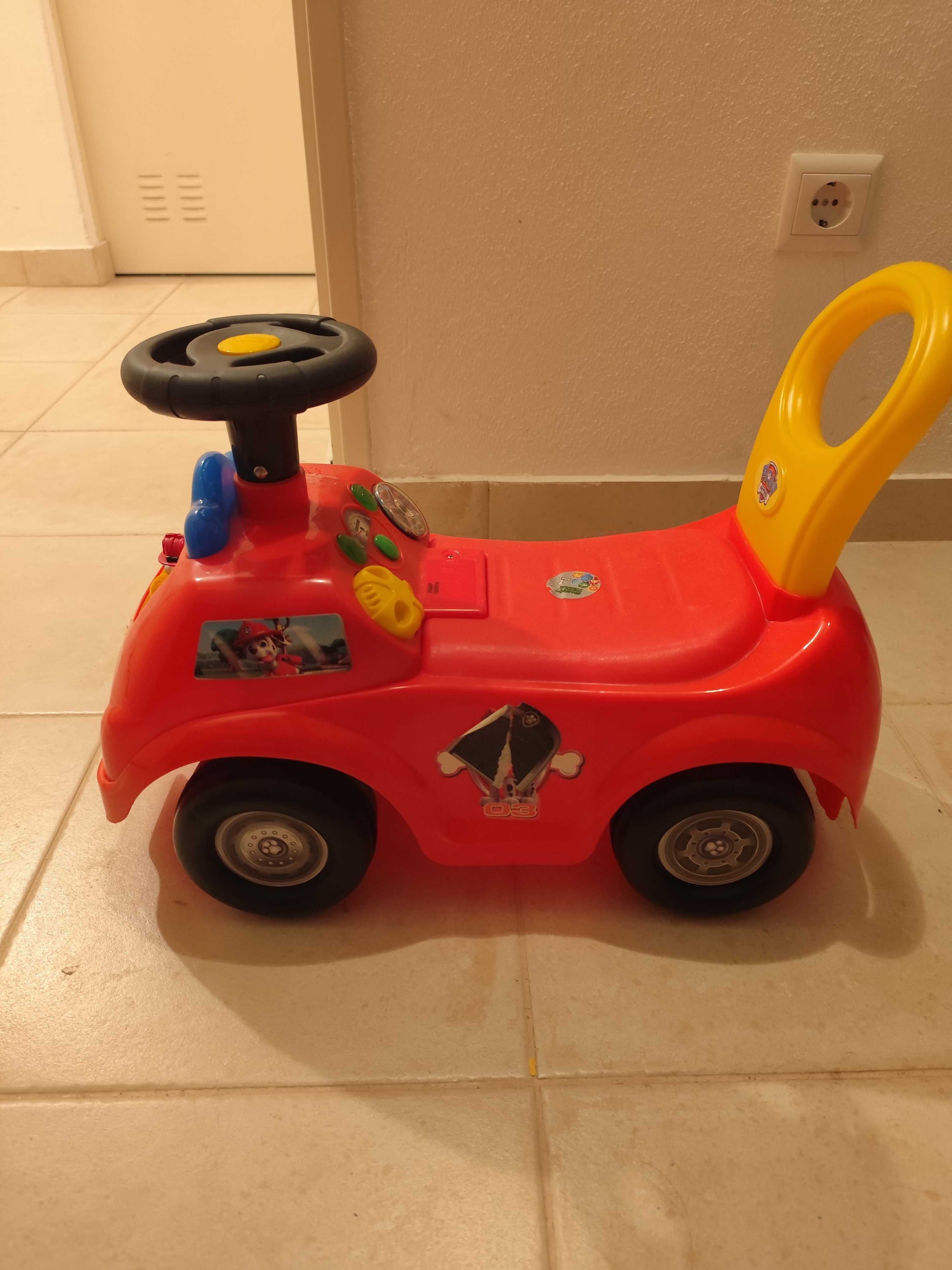 Carro patrulha pata