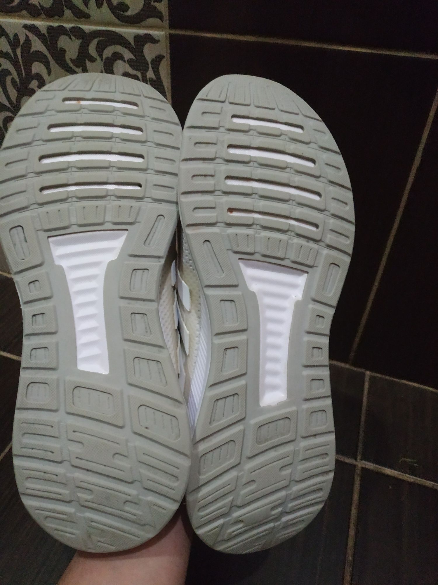 Женские кроссовки,взуття adidas runfalcon k f36548 original