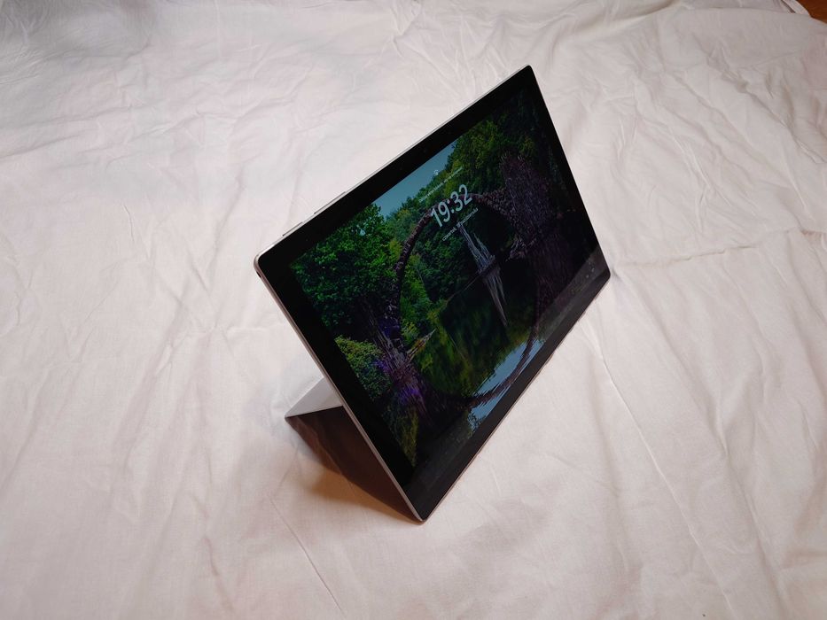 Microsoft Surface Pro 7 (i5, 8GB RAM, 128GB SSD) + Oryginalny Rysik!