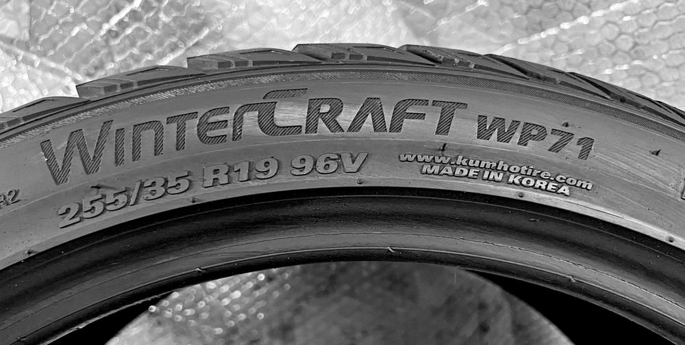 Шини Б/в 255.35.19 пара Kumho