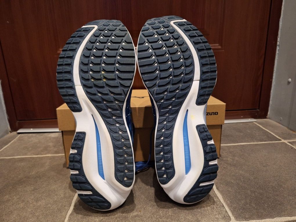Buty  MIZUNO Wave Inspire 20