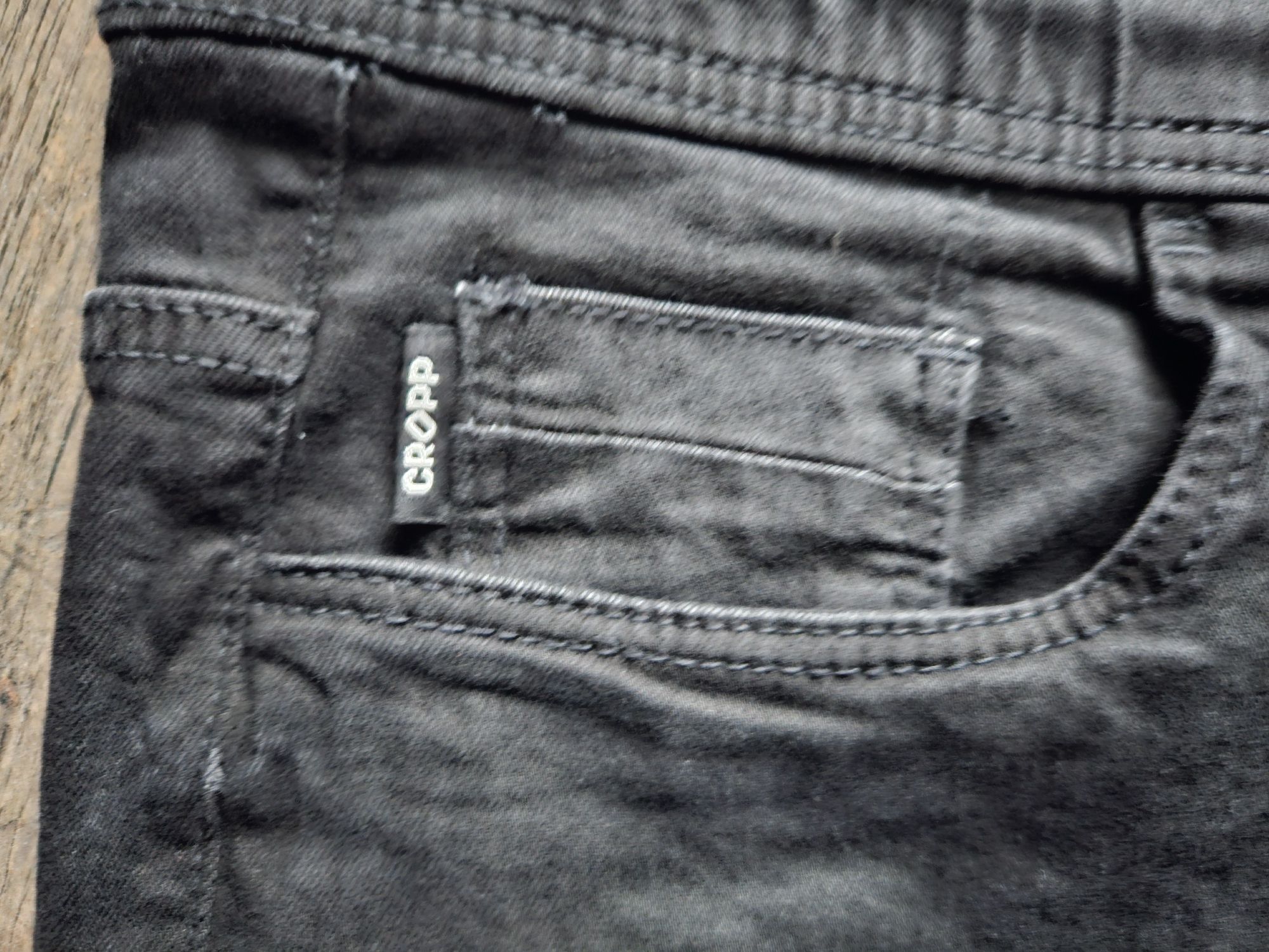 Cropp jeansy czarne r L W 34 L 32 joggery stan jak nowe