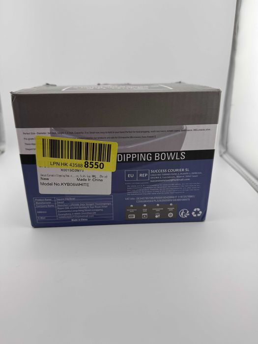 Zestaw małych porcelanowych miseczek ceramicznych na sos sojowy sushi