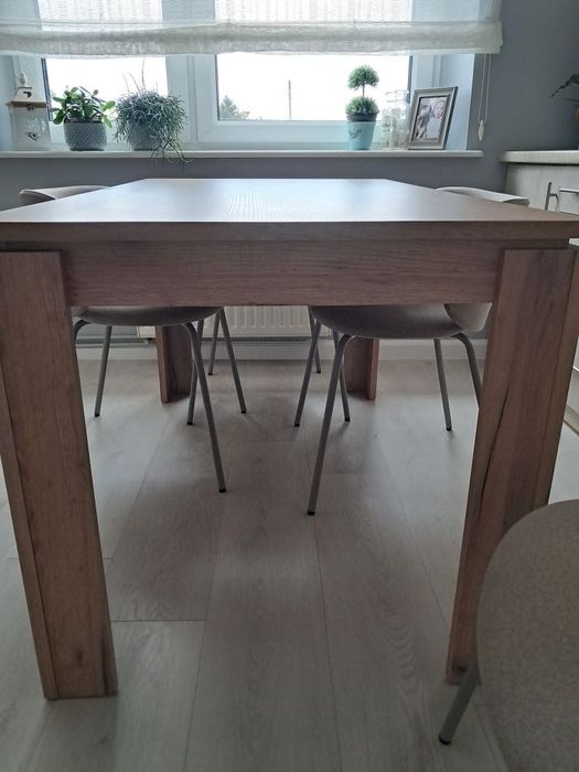 Stół drewniany kuchenny duży przepiękny