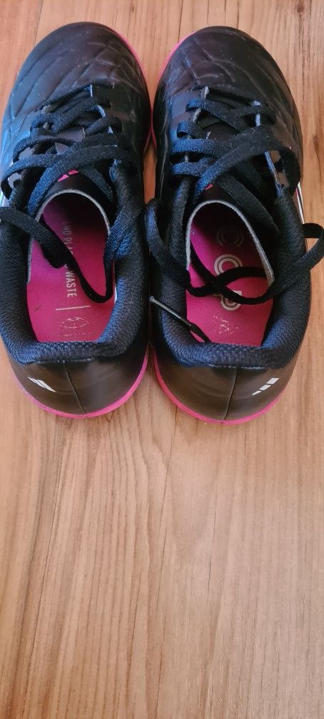 Buty halowe do piłki Adidas