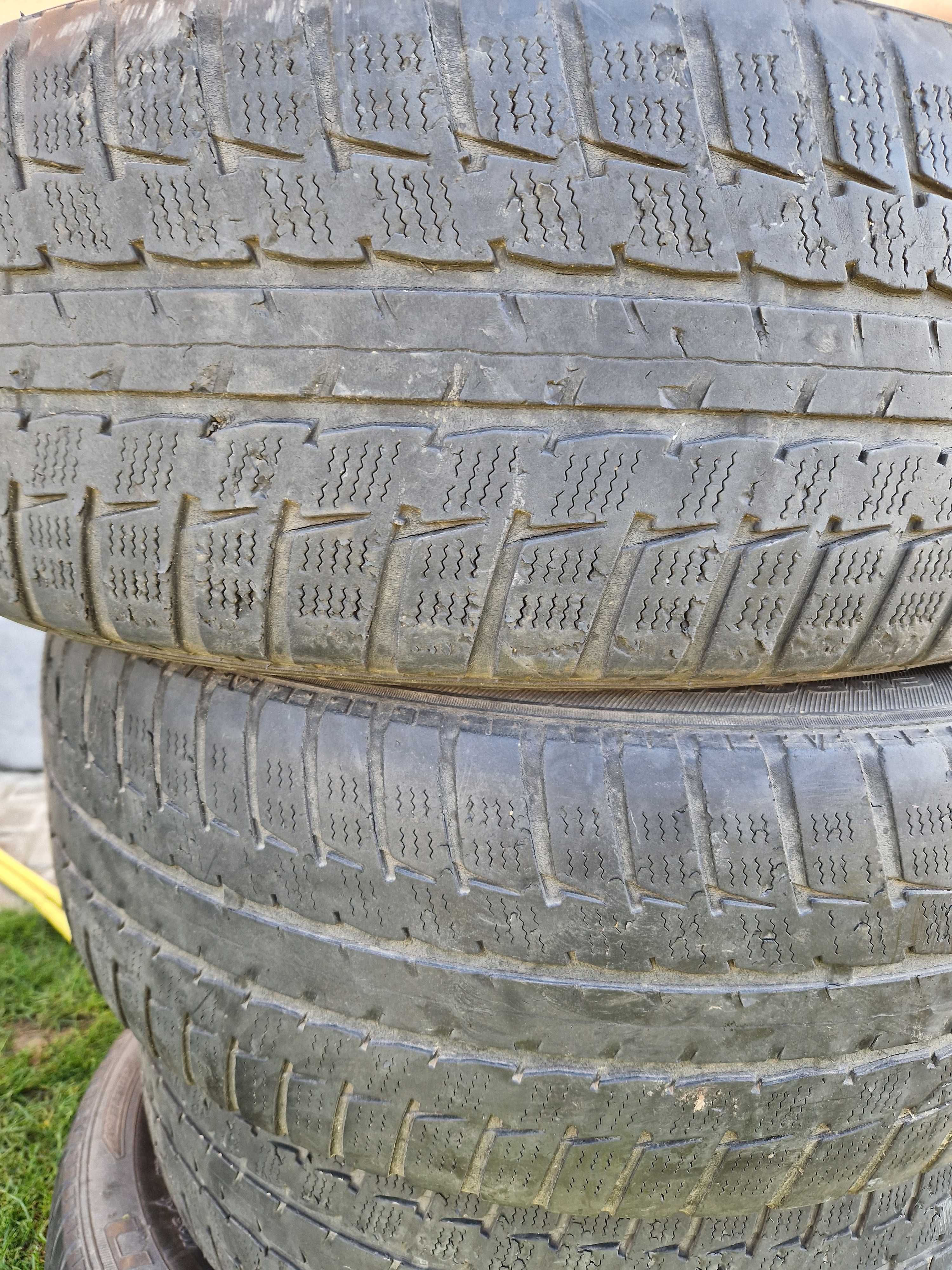 Продаю резину HS 449 Eurowinter . Размер: 225/55 R19 99V