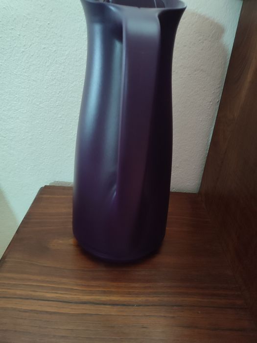 Garrafa térmica de 1litro nova