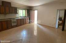 Moradia T4 Secular | Semi-renovada | Ansião
