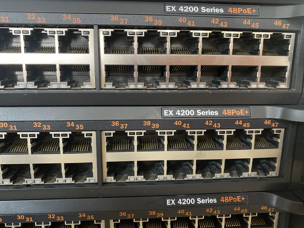 Комутатор Juniper EX 4200-48Poe
