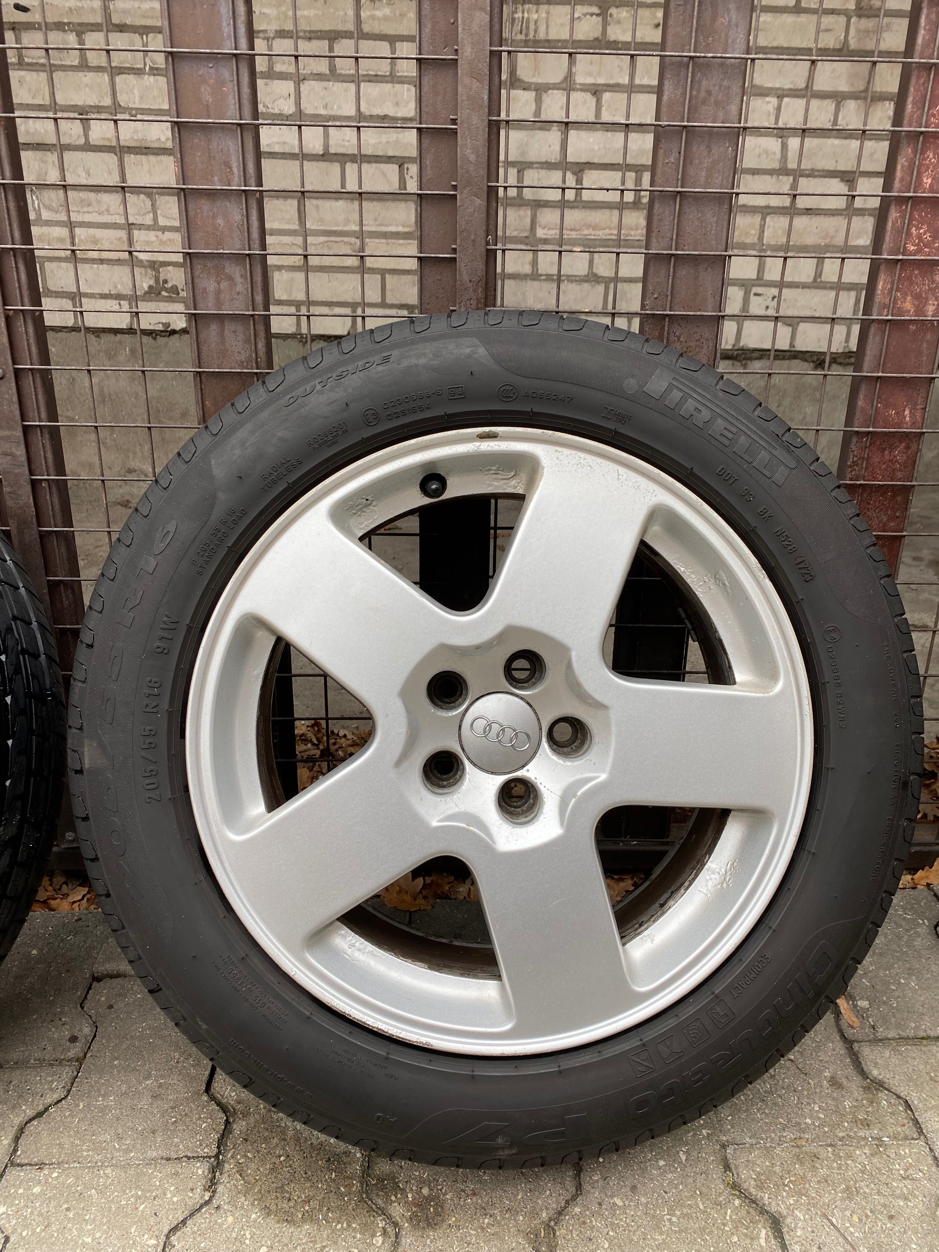 Felgi Audi TT 8N z letnimi oponami 205x55 R16