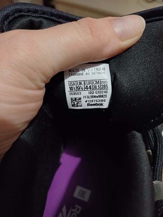 Кросівки майже нові