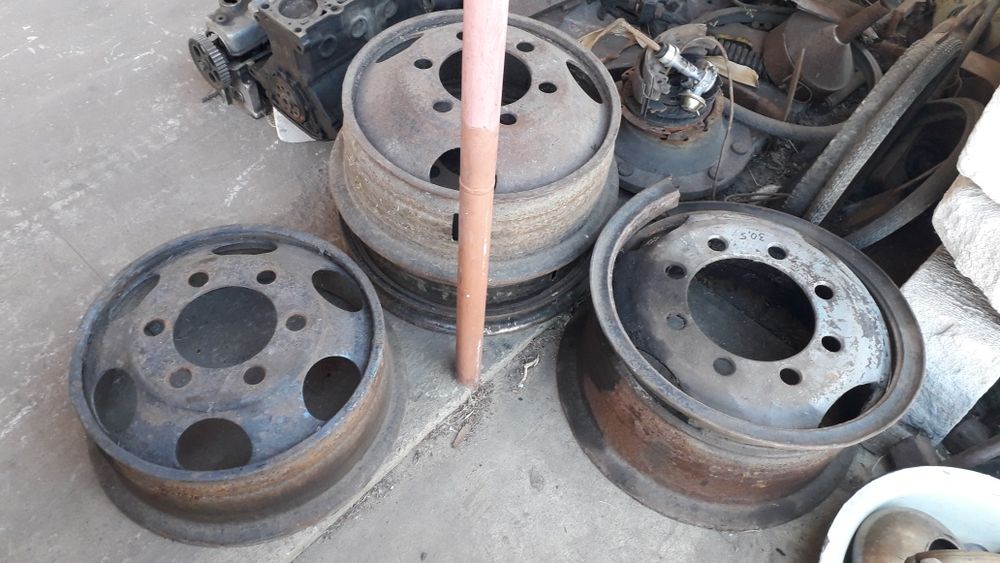 Крило Газ 53 ...