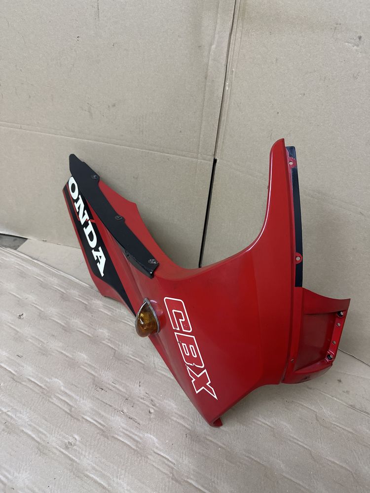 Honda CBX750 Czasza Bok Czacha Prawa