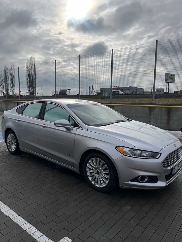 Ford fusion hybrid