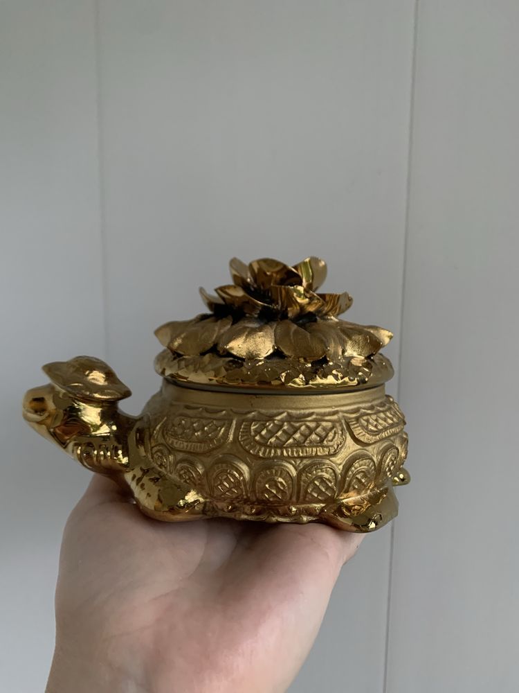 Шкатулка для украшений черепаха золотая