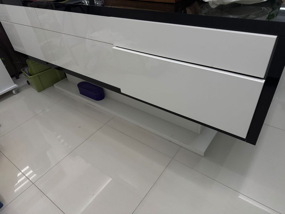 OKAZJA Meble kuchenne + wyspa biały połysk